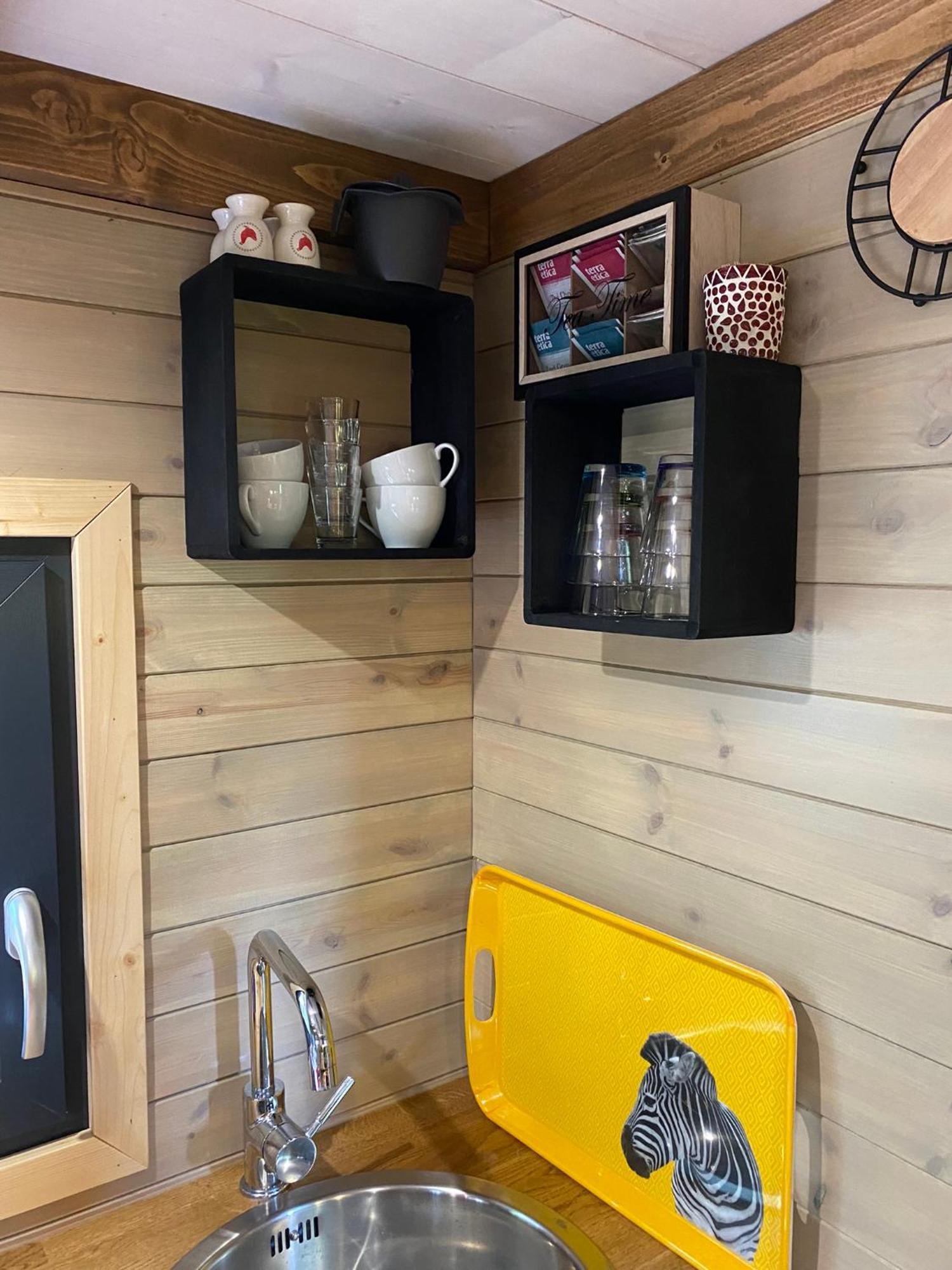 Гостевой дом La Tiny House De Nanou Рошфор Экстерьер фото
