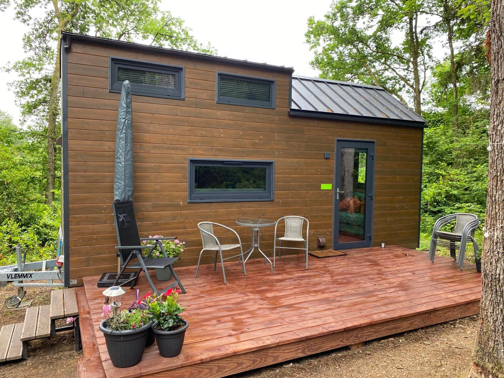Гостевой дом La Tiny House De Nanou Рошфор Экстерьер фото